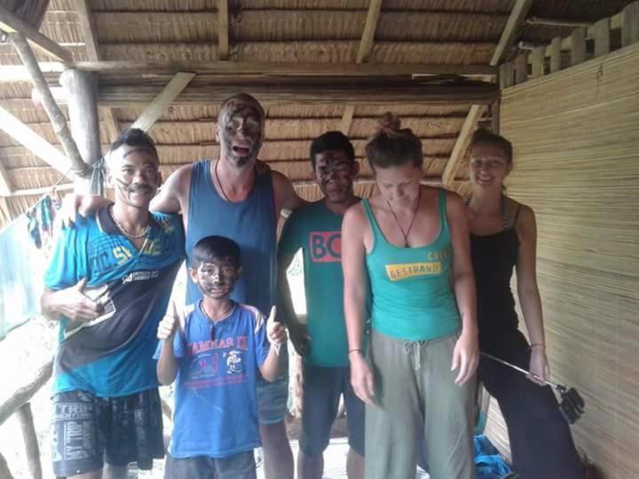 Orangutantreksumatra & Lovely Jungle Lodge Only Book If You Are Treking With Us Bukit Lawang Ngoại thất bức ảnh