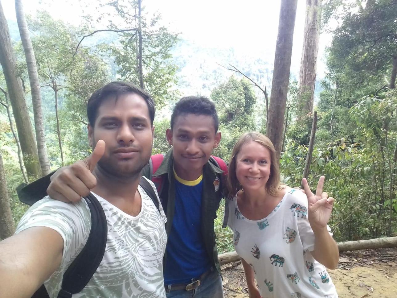 Orangutantreksumatra & Lovely Jungle Lodge Only Book If You Are Treking With Us Bukit Lawang Phòng bức ảnh